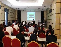 為客戶單位提供免費技術(shù)培訓現(xiàn)場